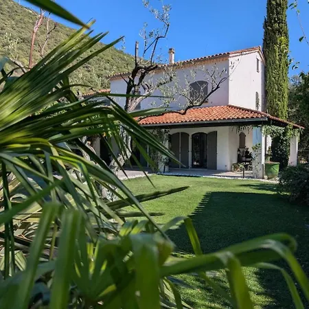 De Luxe Avec Piscine Et Vue Sur Les Cevennes