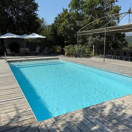 De Luxe Avec Piscine Et Vue Sur Les Cevennes