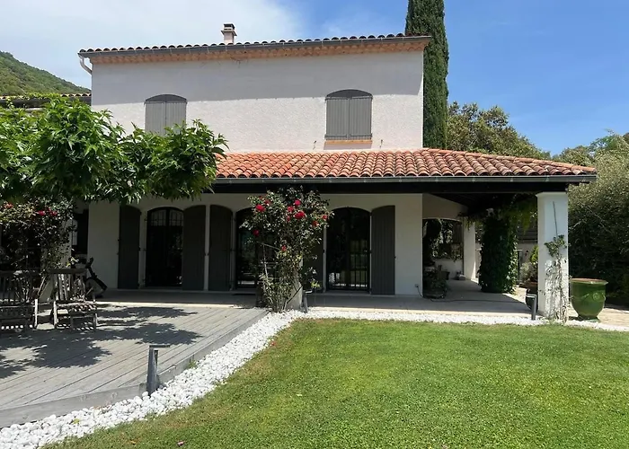 Villa De Luxe Avec Piscine Et Vue Sur Les Cevennes *